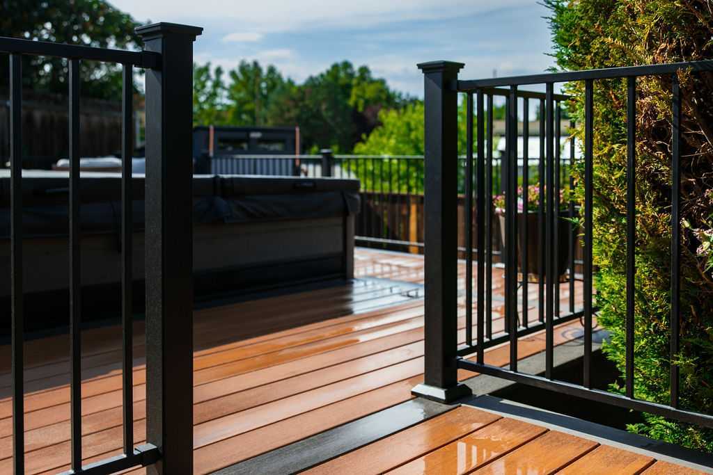 deck railing safety and style by Simpson Decks and Construction